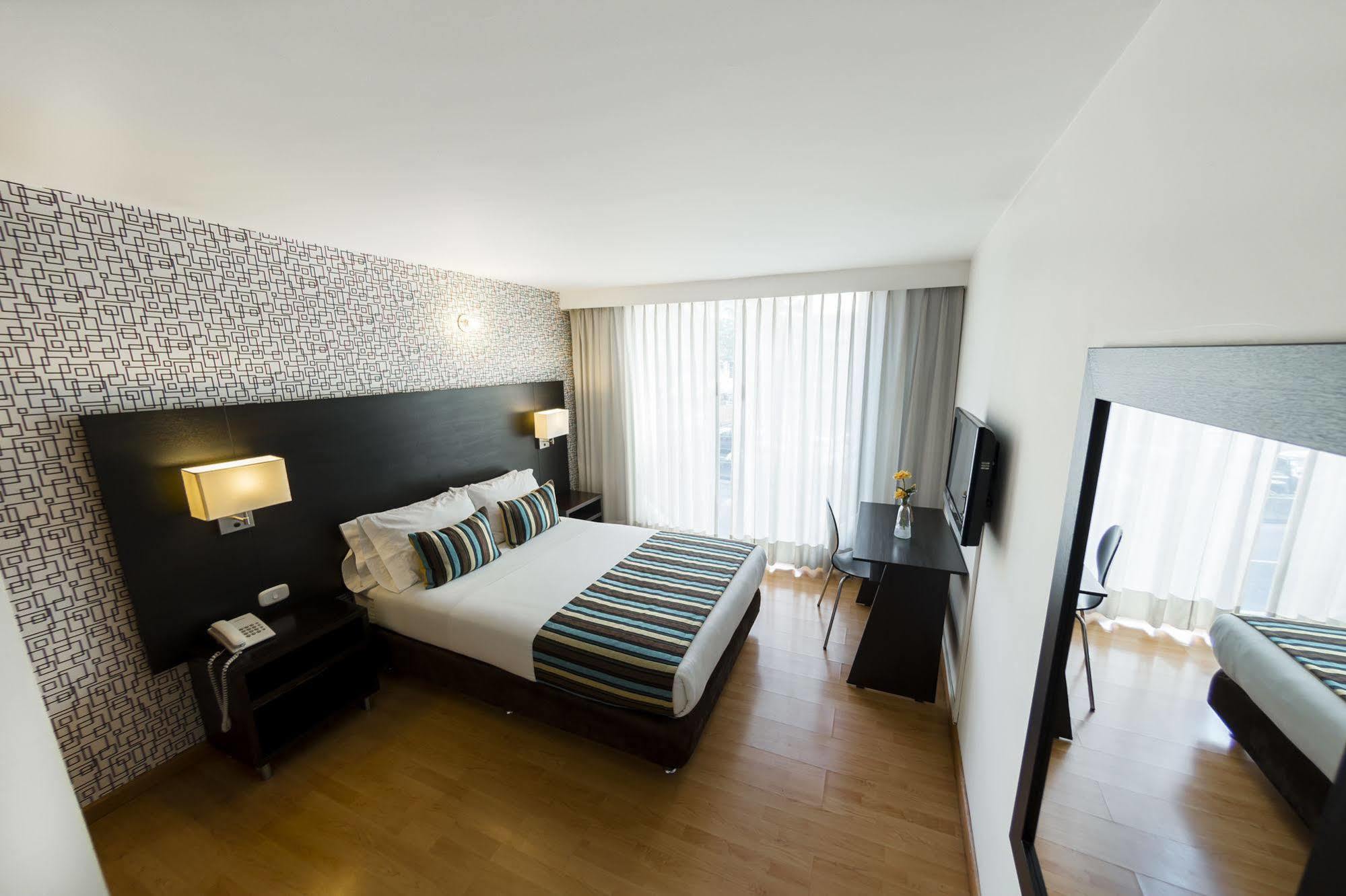 Hotel L'Etoile Javeriana Богота Экстерьер фото